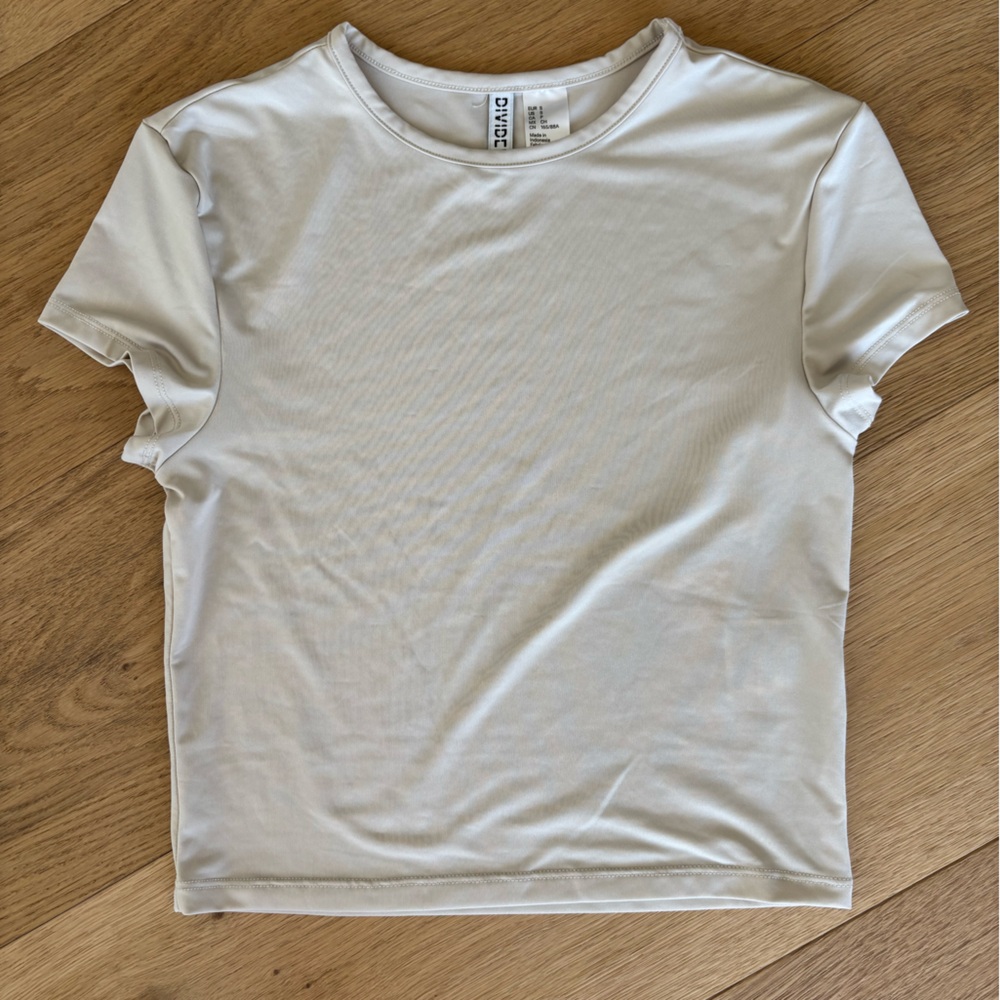H&M Women's Short Sleeve Crewneck Tee in Light Beige